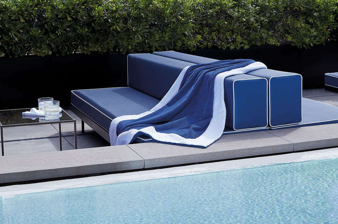 prima_finelinen_frette_frottee_hotellerie_beach_pool_towel_mediterraneo_blau