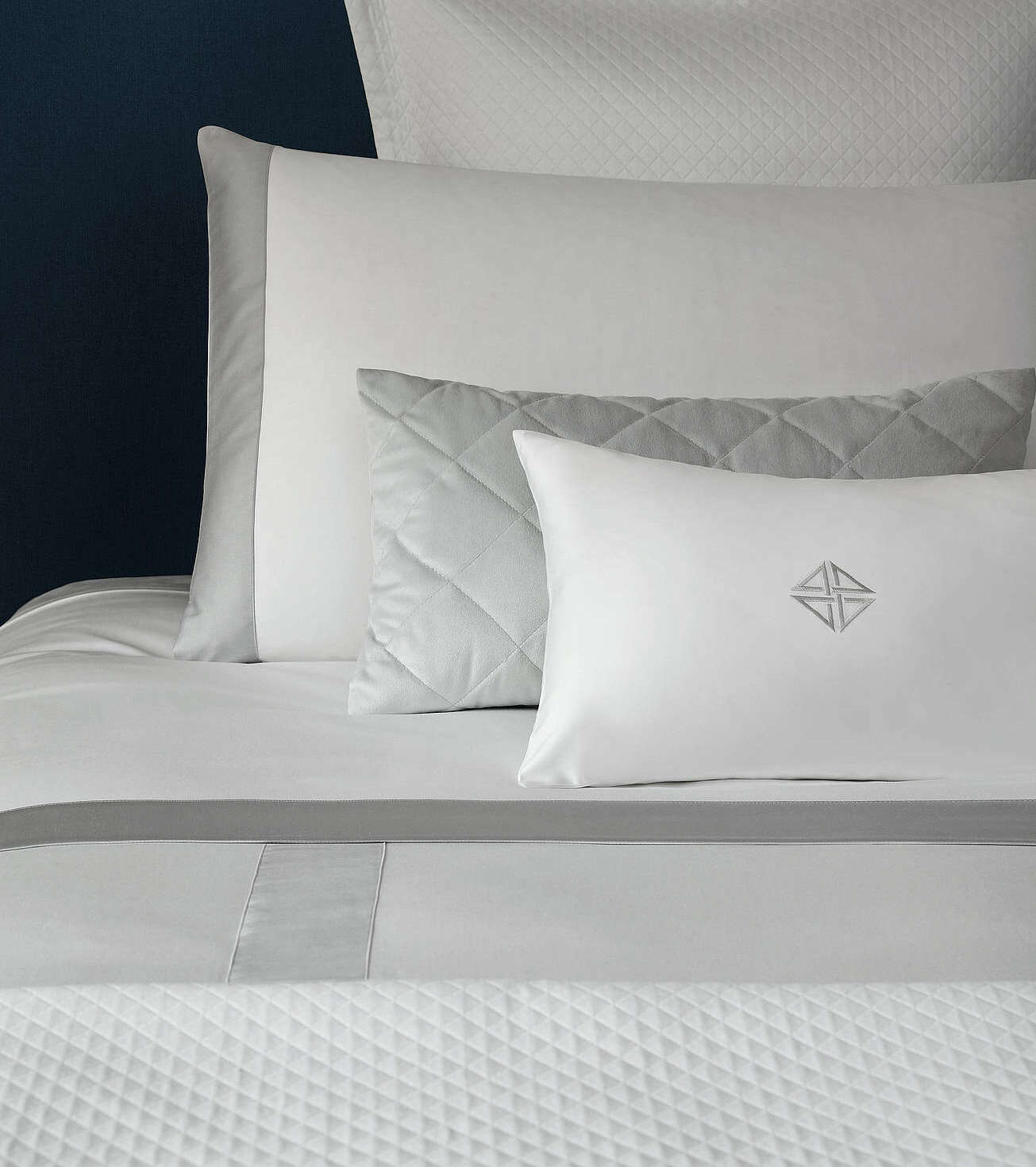 prima_finelinen_frette_bedding_hotellerie_shanghai_collection_pillow_detail