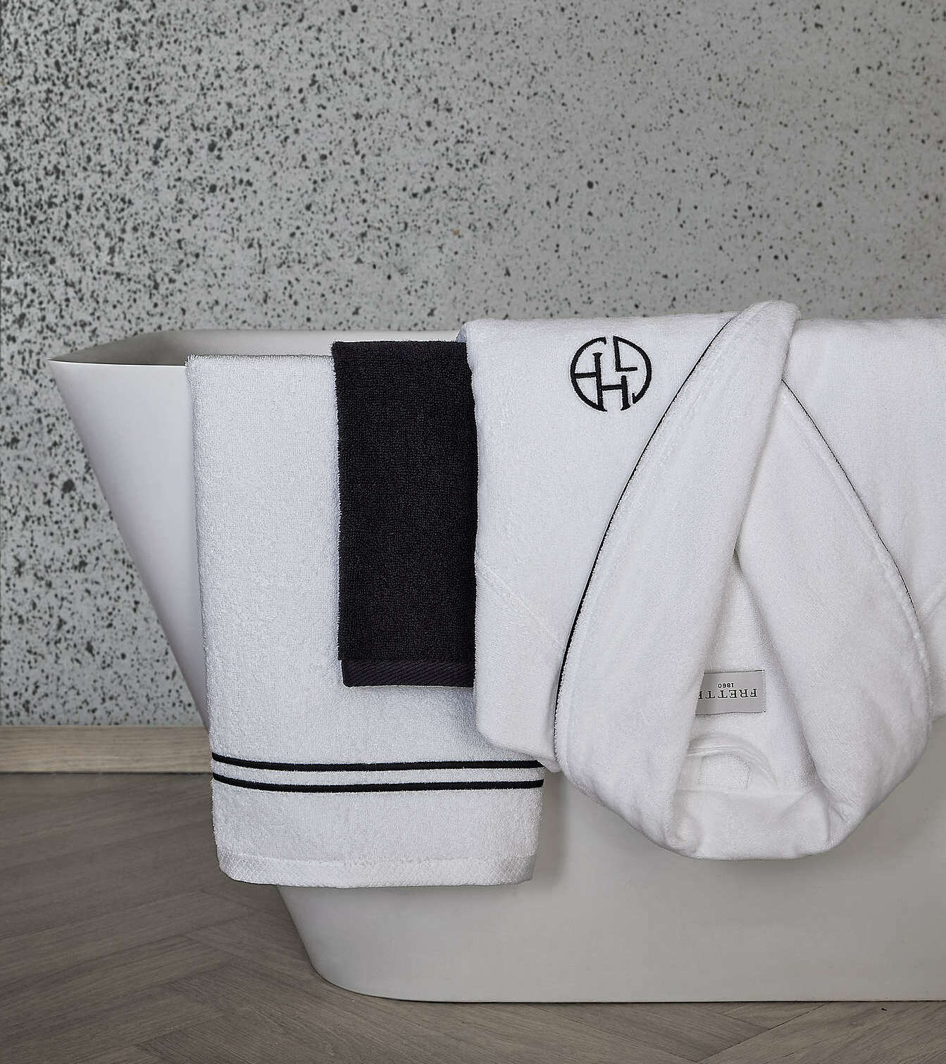 prima_finelinen_frette_frottee_hotellerie_newyork_collection_bademantel_badetuch