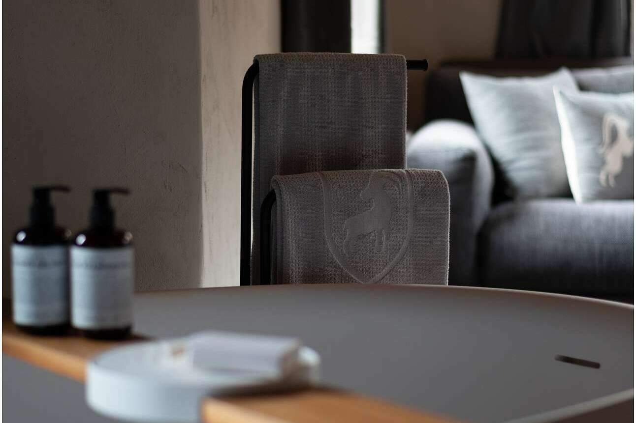 PRM_Hotel_Stories_Steinbock_Col_02