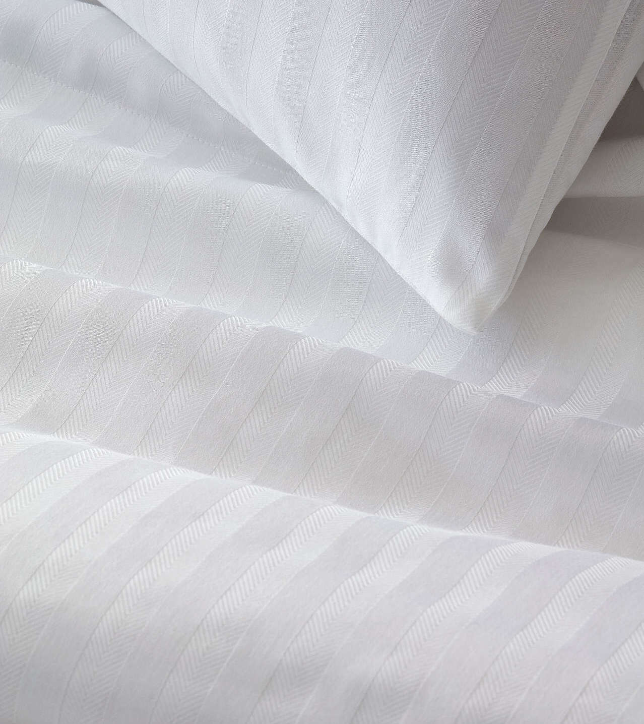 prima_finelinen_frette_bedding_hotellerie_raso_fischgrad_satin